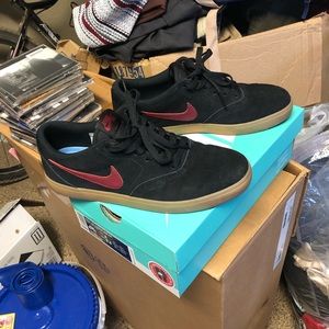 Excellent condition Nike SB low tops